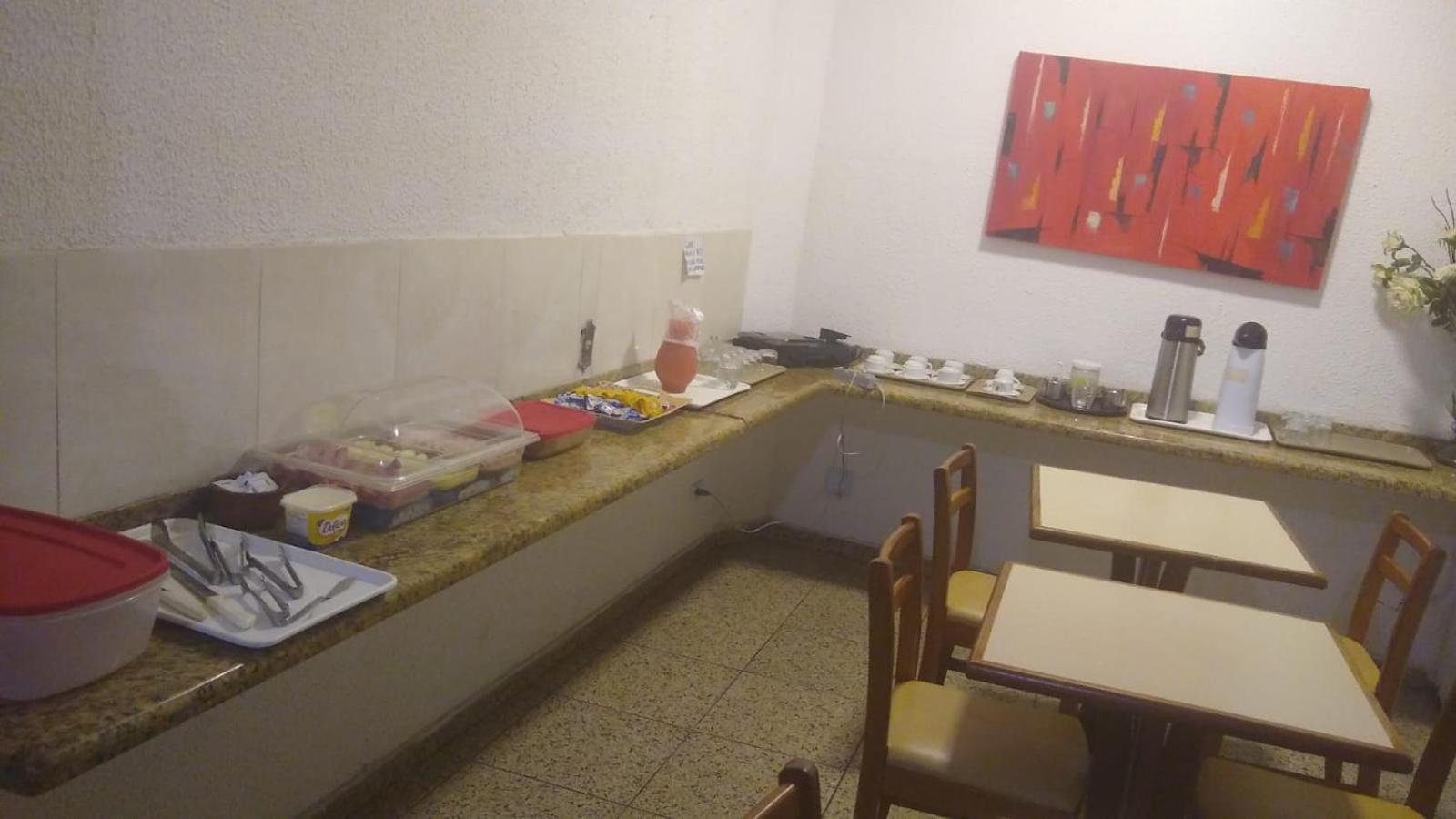 Daniel Elohim Hotel cápsula